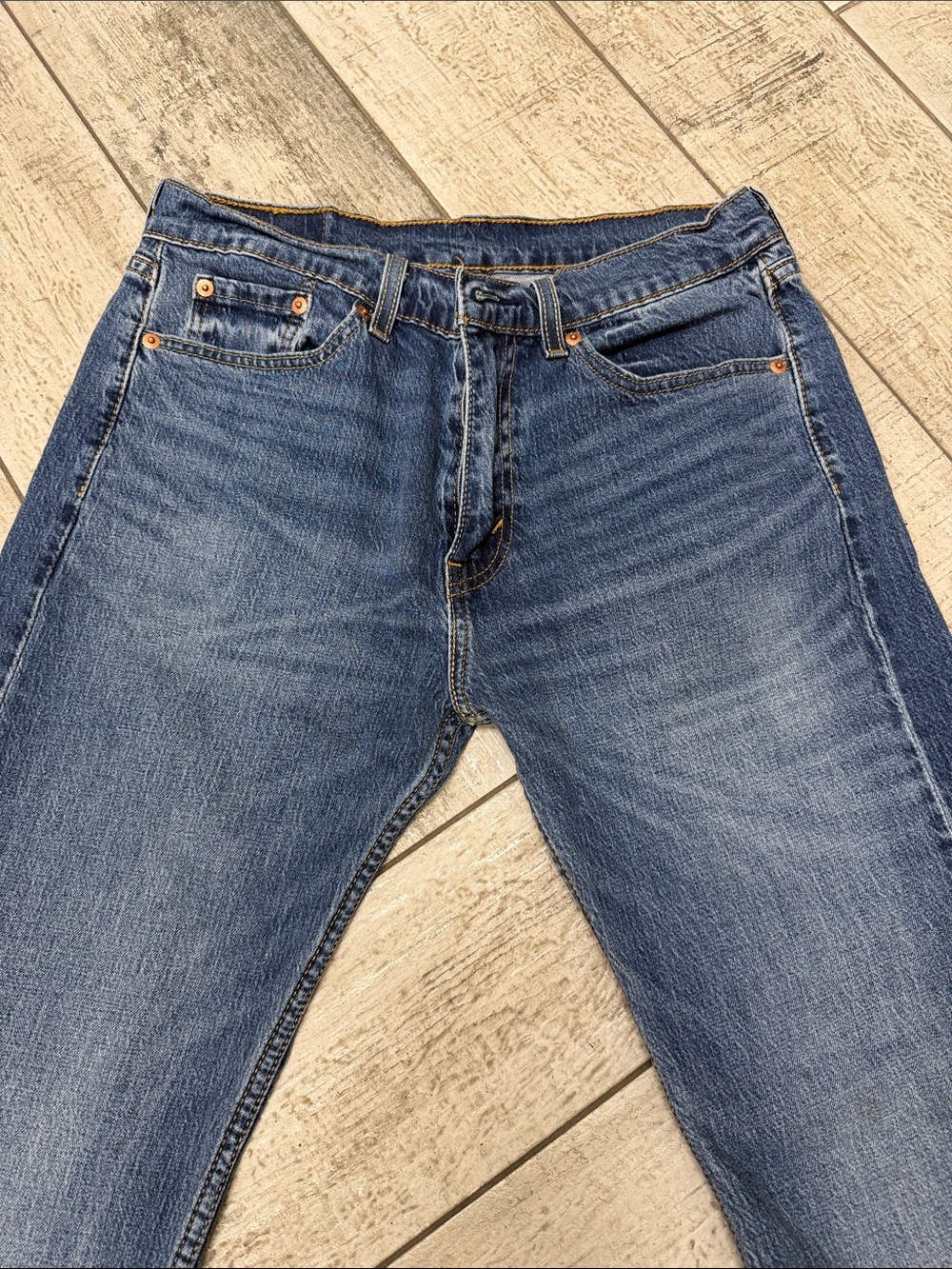 Levi's Straight-Leg Men's Jeans in Distressed Blue Denim - Picture 2 of 4